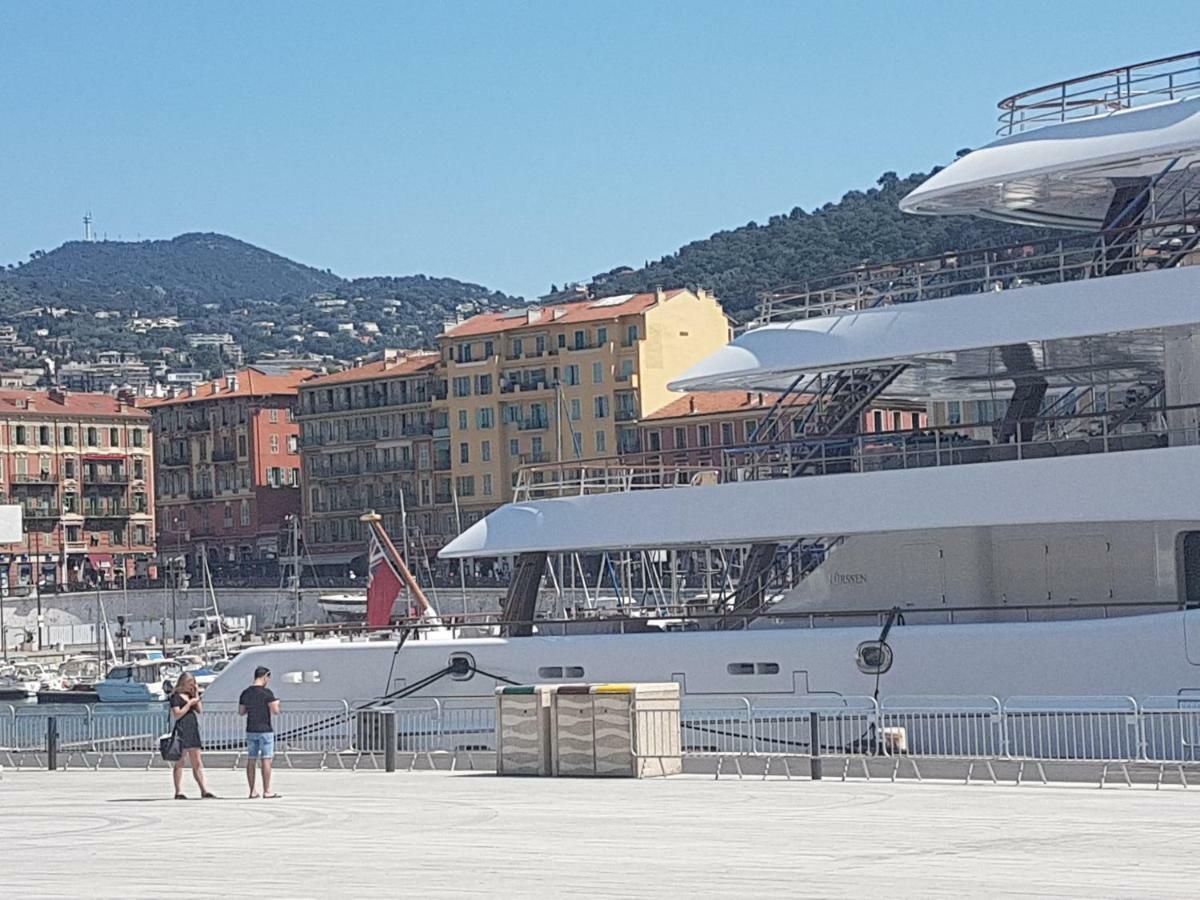 Les Palmiers A 700M De La Mer Nisa Exterior foto